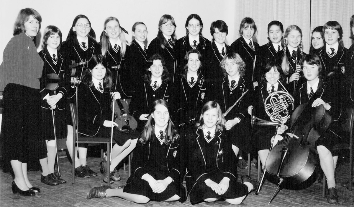 Barbara-Russell-with-the-School-Orchestra