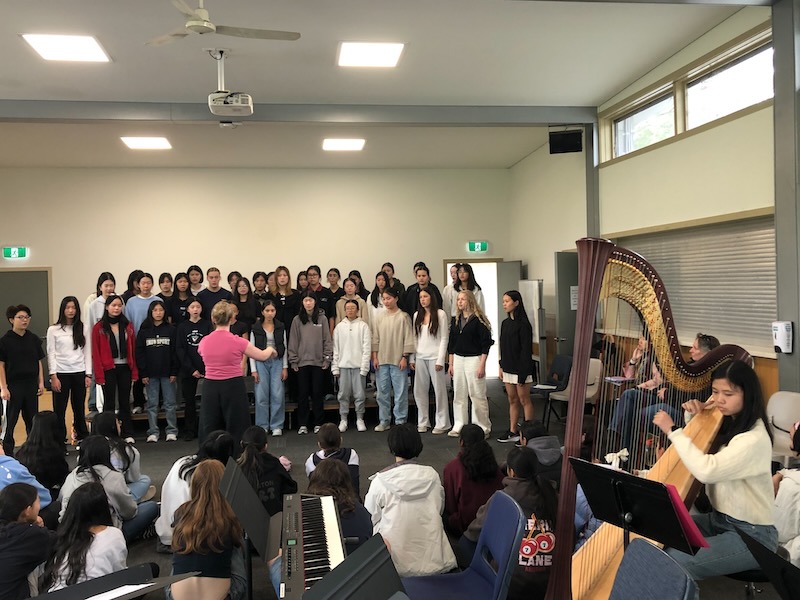 Music2_600H
