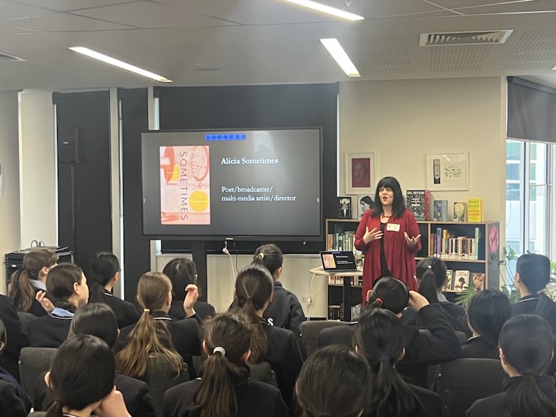 Book Week 3_600H